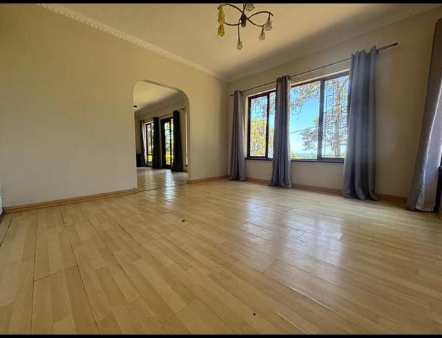 4 BEDROOM HOUSE FOR SALE IN BEVERLEY HILLS